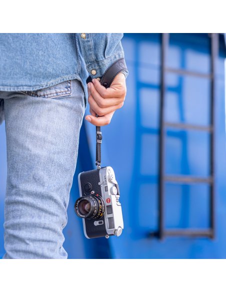 Pasek na rękę B+W Hand Strap Black Leather 20mm 1102623