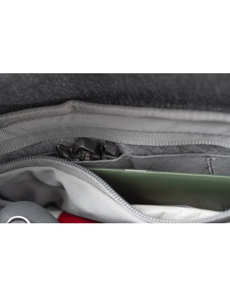 Peak Design Field Pouch Charcoal v2 - Grafitowy, z paskiem