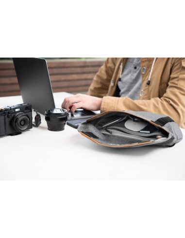 Peak Design Field Pouch v2 Charcoal