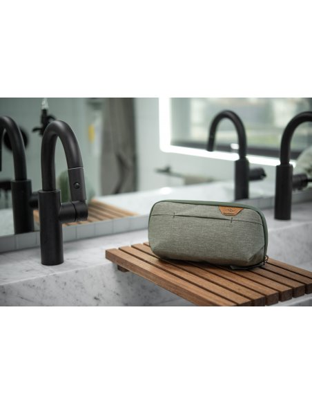 Kosmetyczka Travel Line Peak Design Wash Pouch Small Sage – mała, szarozielona