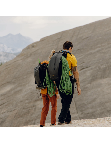 Peak Design Outdoor Backpack 45L Black