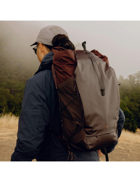 Zestaw Plecak Outdoor Peak Design Backpack 25L Ciemny Fiolet + Wkład Travel Line Peak Design Camera Cube v2 S-Medium