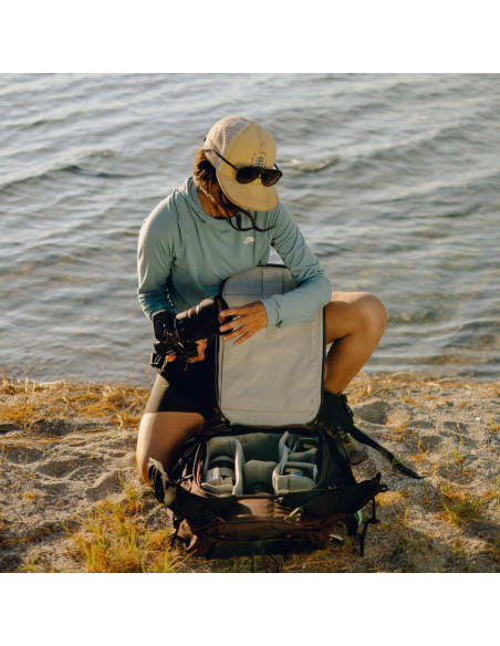 Zestaw Plecak Outdoor Peak Design Backpack 45L Ciemny Fiolet + Wkład Travel Line Peak Design Camera Cube v2 Large