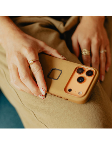 Peak Design Mobile Everyday Clarino Case iPhone...