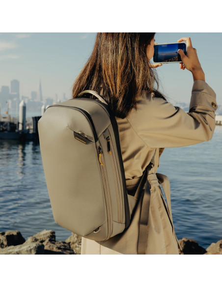 Peak Design Travel Backpack 20L Stone